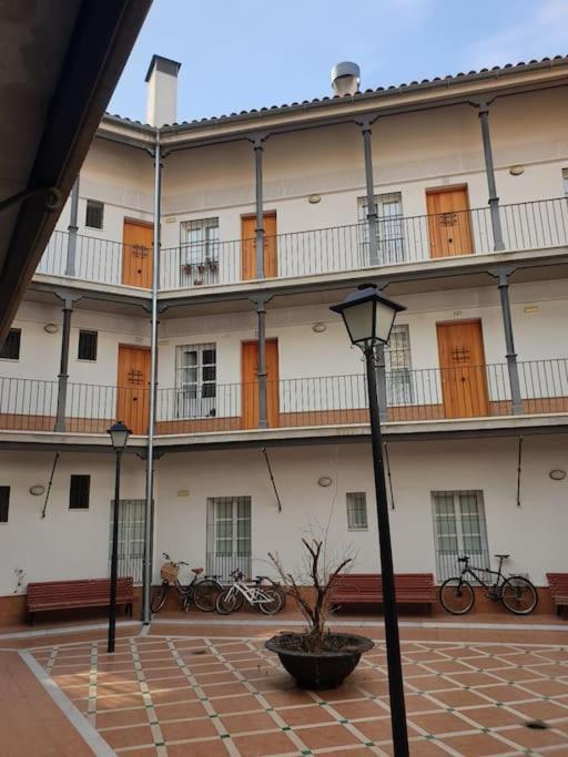 Apartamento Plaza De San Bernardo 4 Sevilla Eksteriør billede